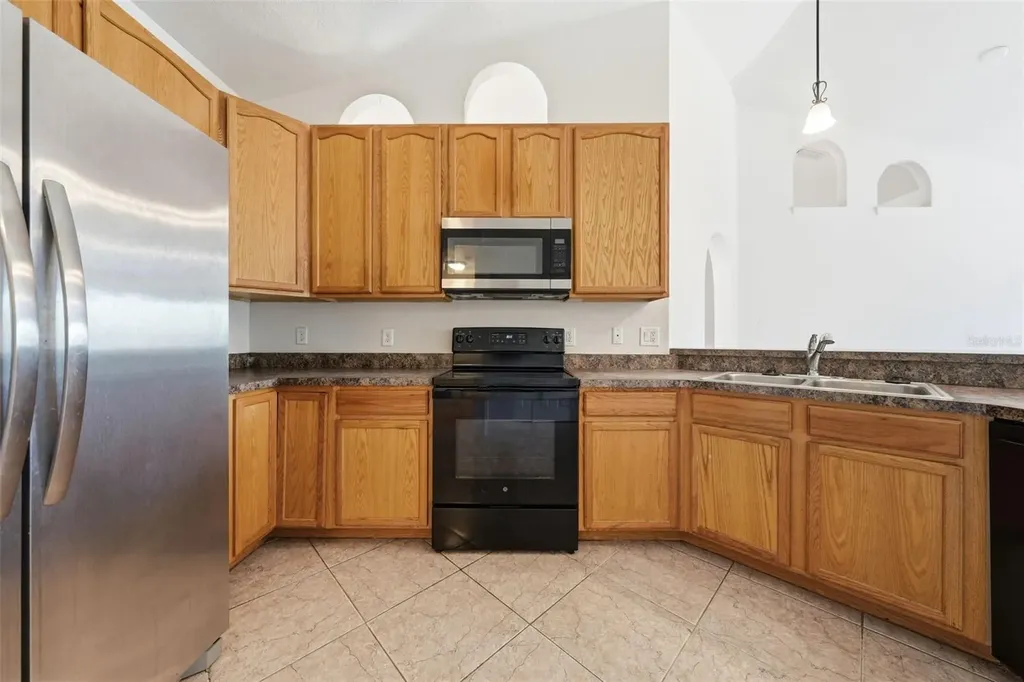36341 Grand Island Oaks Circle Grand Island FL 32735