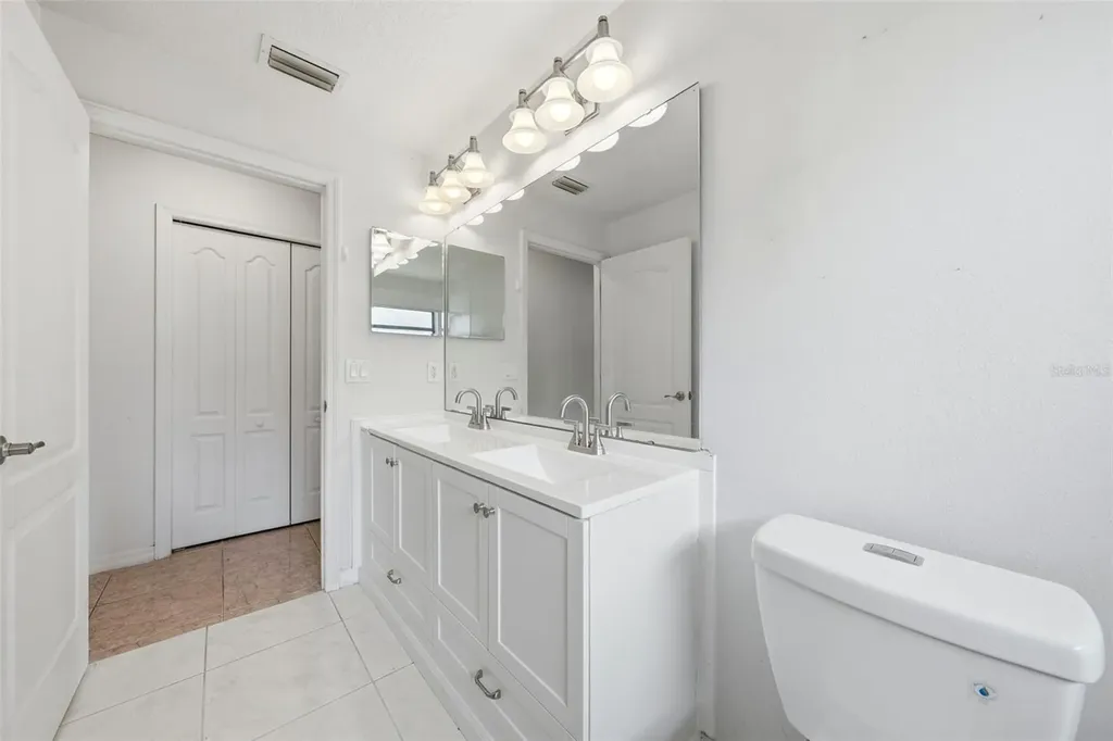 36341 Grand Island Oaks Circle Grand Island FL 32735