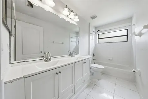 36341 Grand Island Oaks Circle Grand Island FL 32735