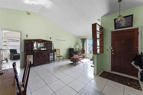 7025 Hiawassee Oak Drive Orlando FL 32818