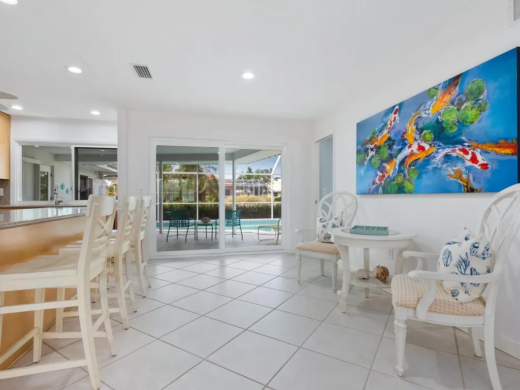 5560 Shadow Lawn Drive Sarasota FL 34242