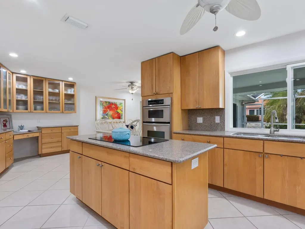 5560 Shadow Lawn Drive Sarasota FL 34242