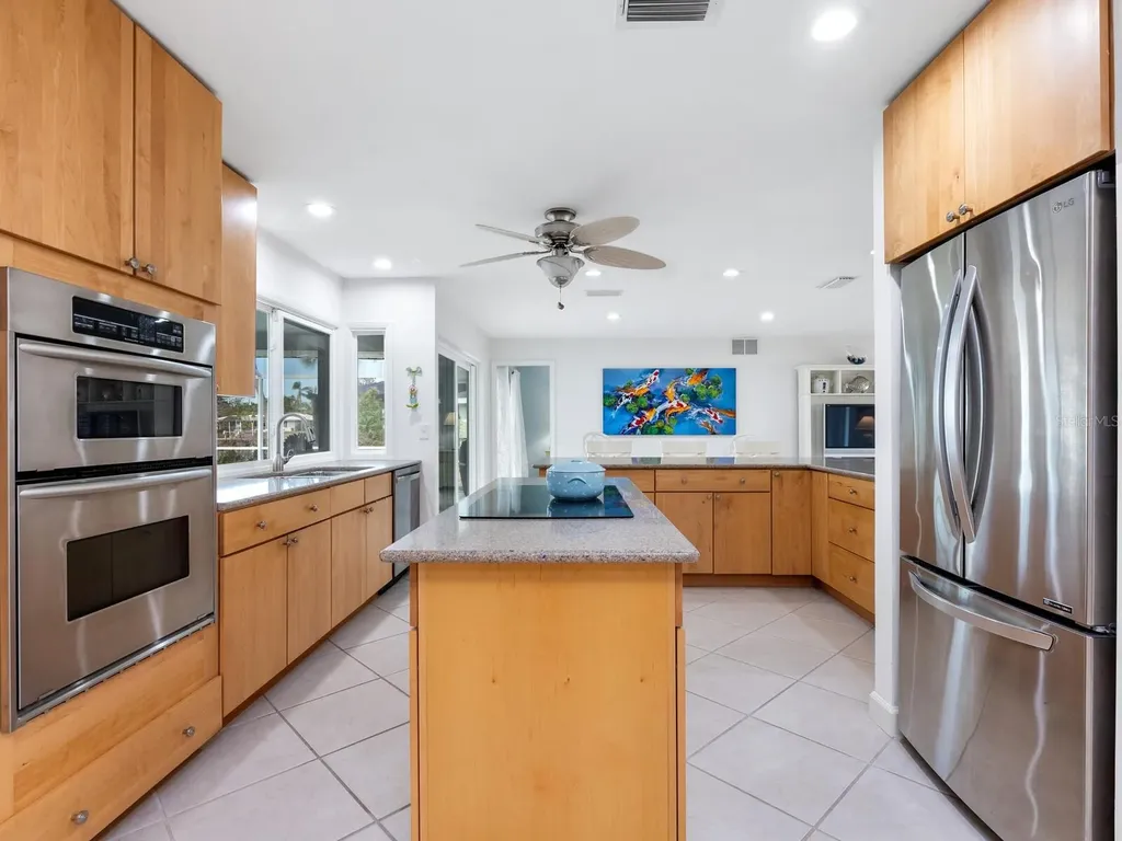 5560 Shadow Lawn Drive Sarasota FL 34242