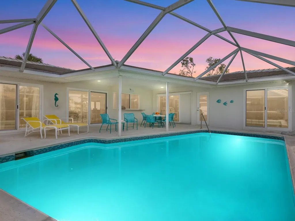 5560 Shadow Lawn Drive Sarasota FL 34242