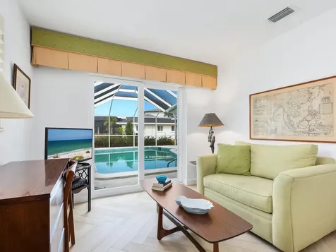 5560 Shadow Lawn Drive Sarasota FL 34242