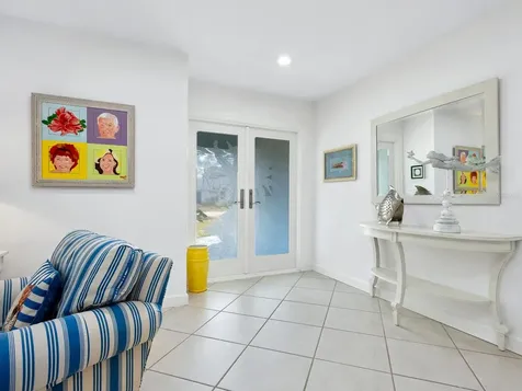5560 Shadow Lawn Drive Sarasota FL 34242