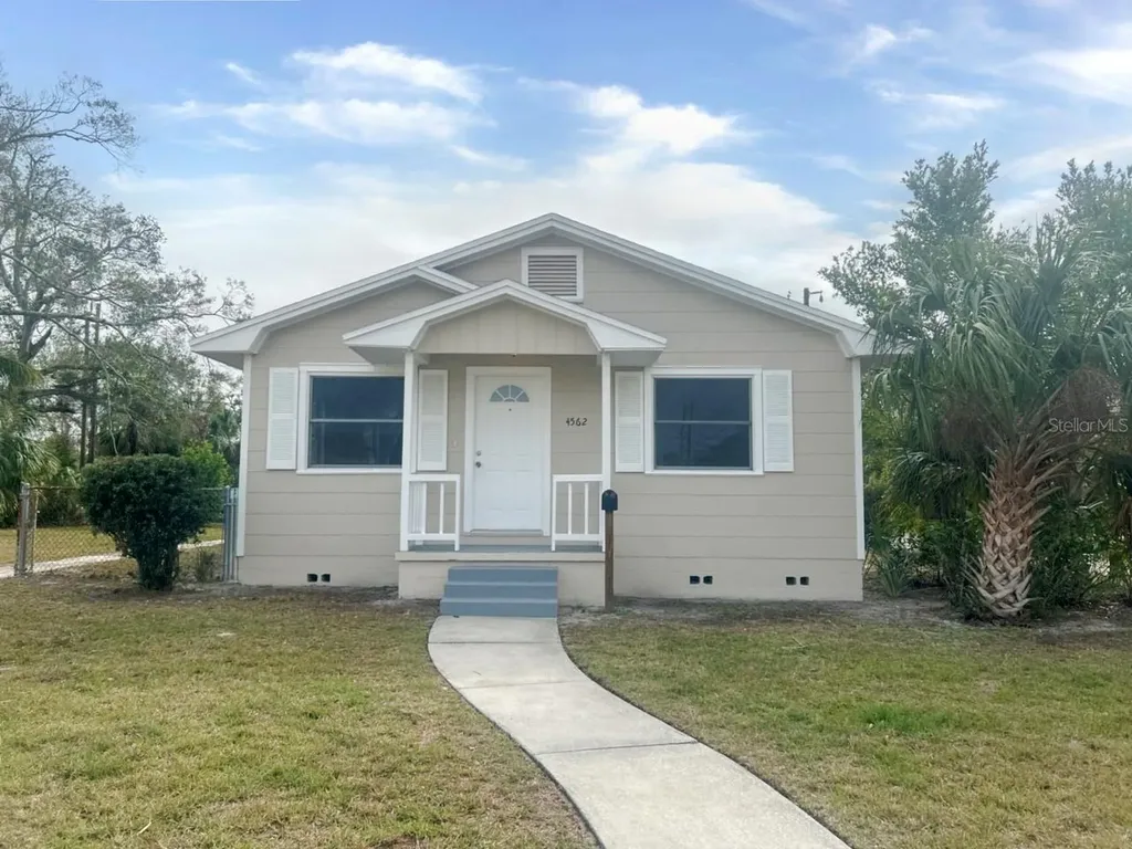 4562 3rd Avenue S St Petersburg FL 33711