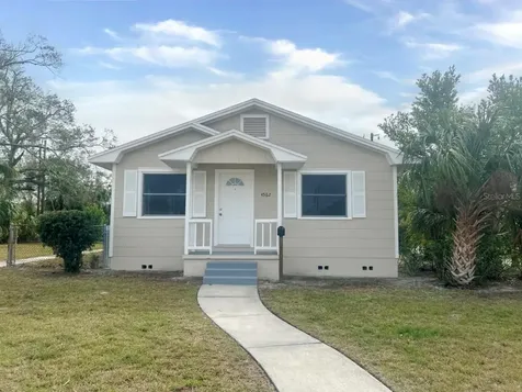 4562 3rd Avenue S St Petersburg FL 33711