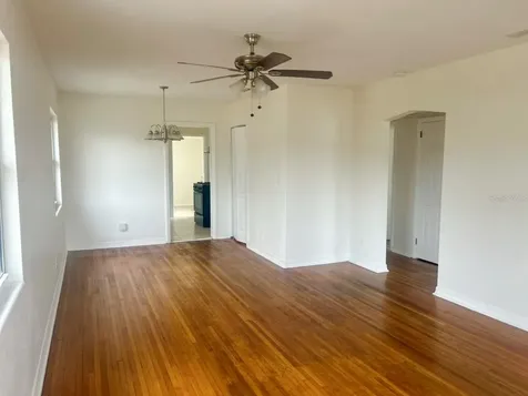 4562 3rd Avenue S St Petersburg FL 33711