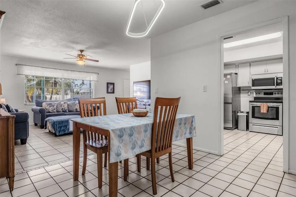 807 62nd Street W Bradenton FL 34209