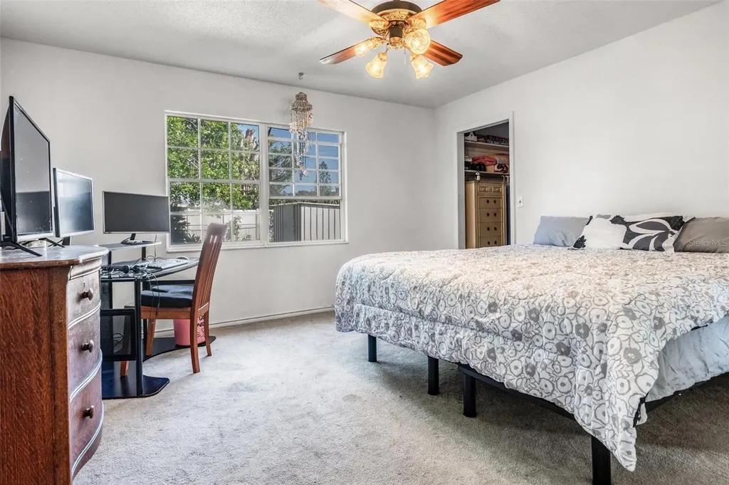 807 62nd Street W Bradenton FL 34209