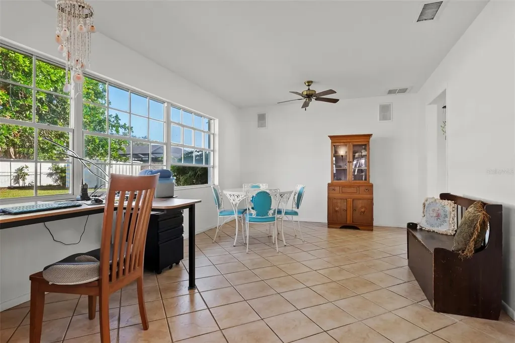807 62nd Street W Bradenton FL 34209