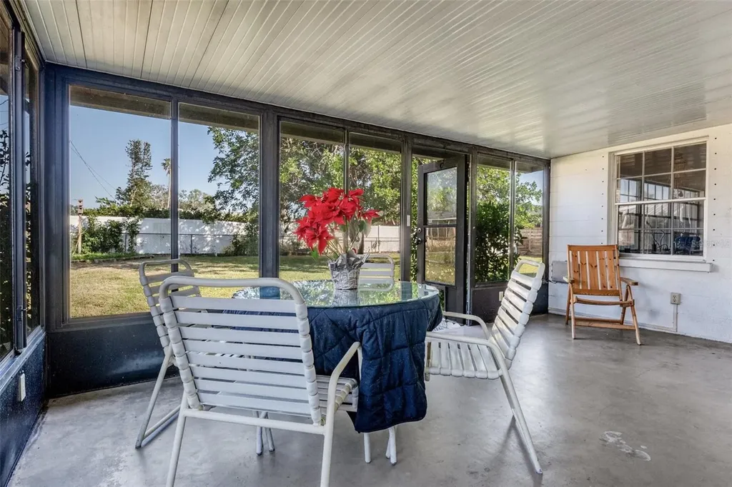 807 62nd Street W Bradenton FL 34209