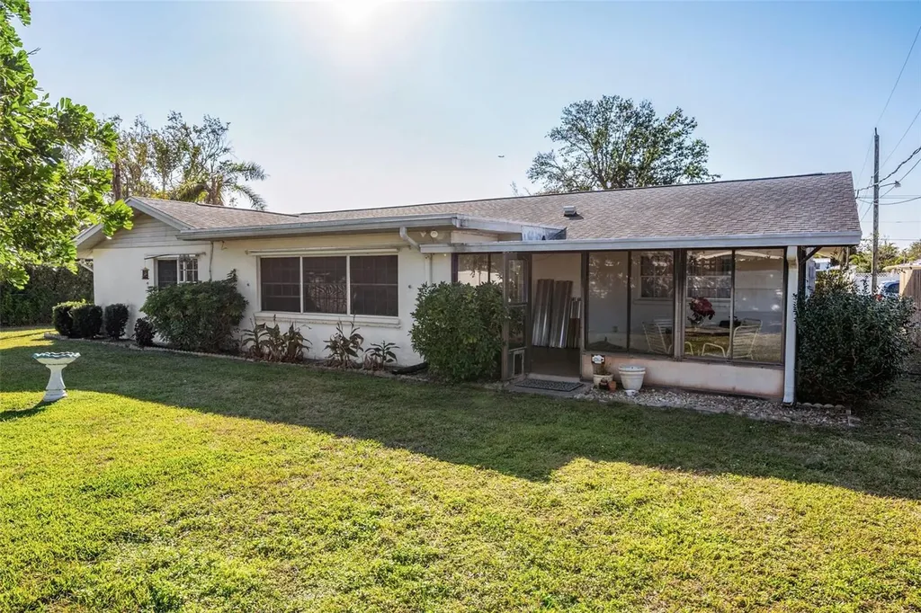 807 62nd Street W Bradenton FL 34209