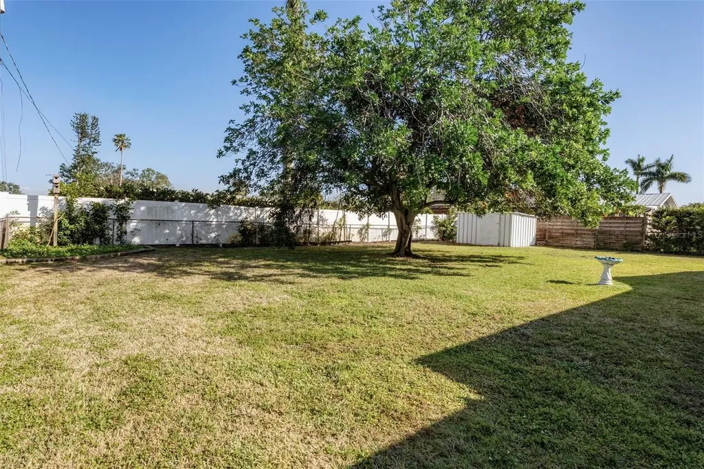 807 62nd Street W Bradenton FL 34209