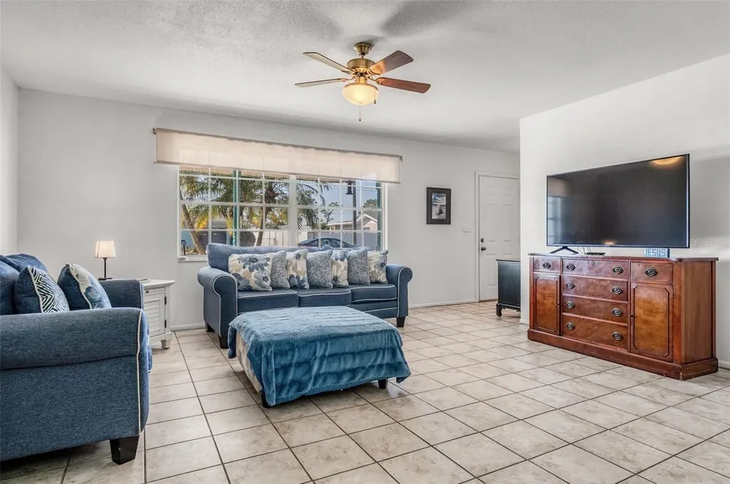 807 62nd Street W Bradenton FL 34209