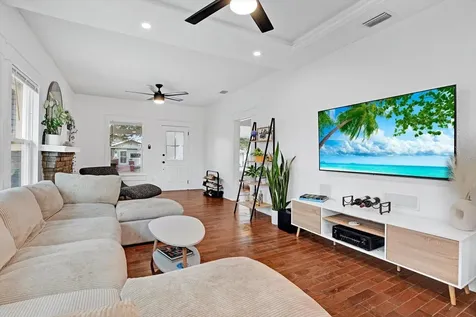 207 E Selma Avenue Tampa FL 33603
