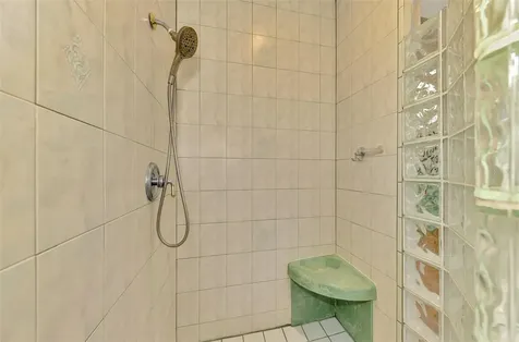 4914 Lakescene Place Sarasota FL 34243