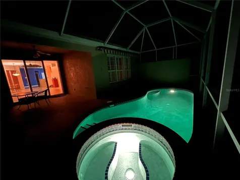 4914 Lakescene Place Sarasota FL 34243