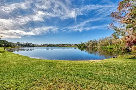 4914 Lakescene Place Sarasota FL 34243