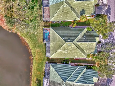 4914 Lakescene Place Sarasota FL 34243