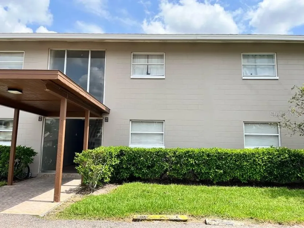 5885 Dahlia Drive Orlando FL 32807