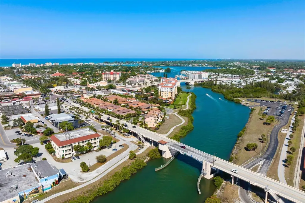840 The Esplanade N Venice FL 34285