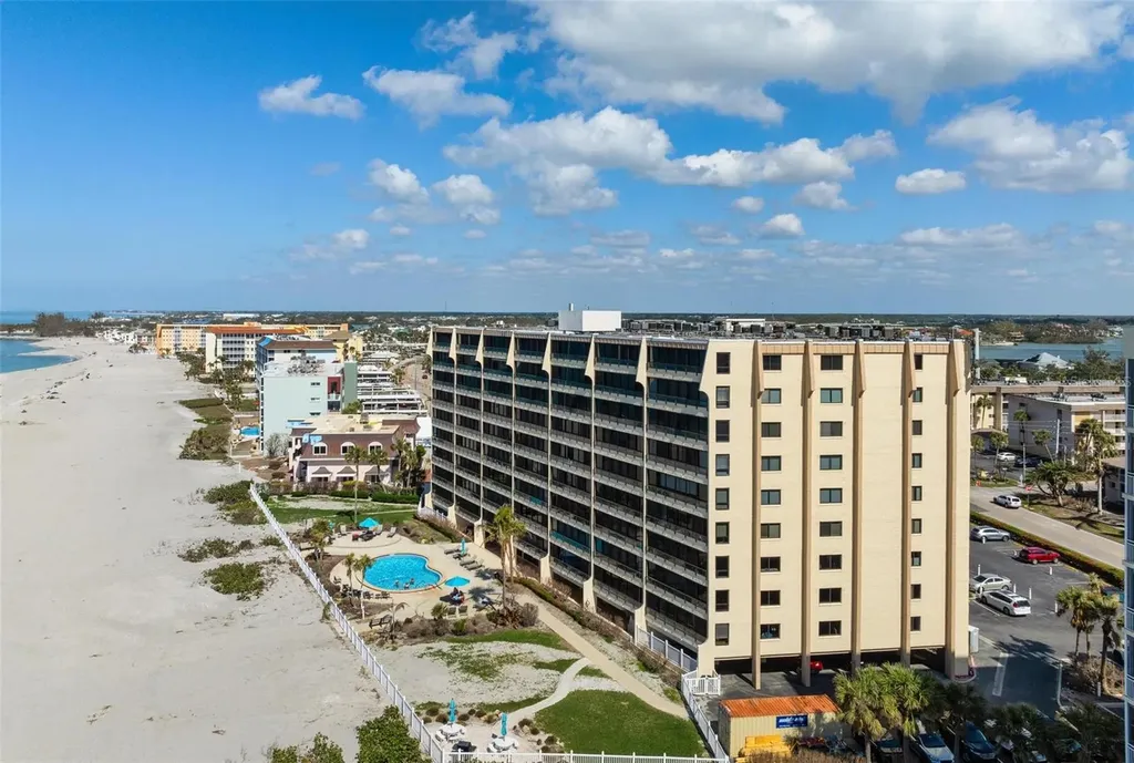 840 The Esplanade N Venice FL 34285