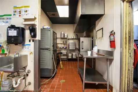 1152 Tamiami Trail Port Charlotte FL 33953