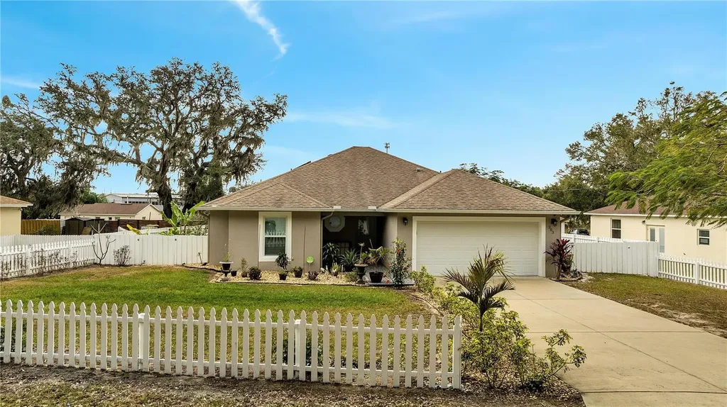 203 North Circle Davenport FL 33837