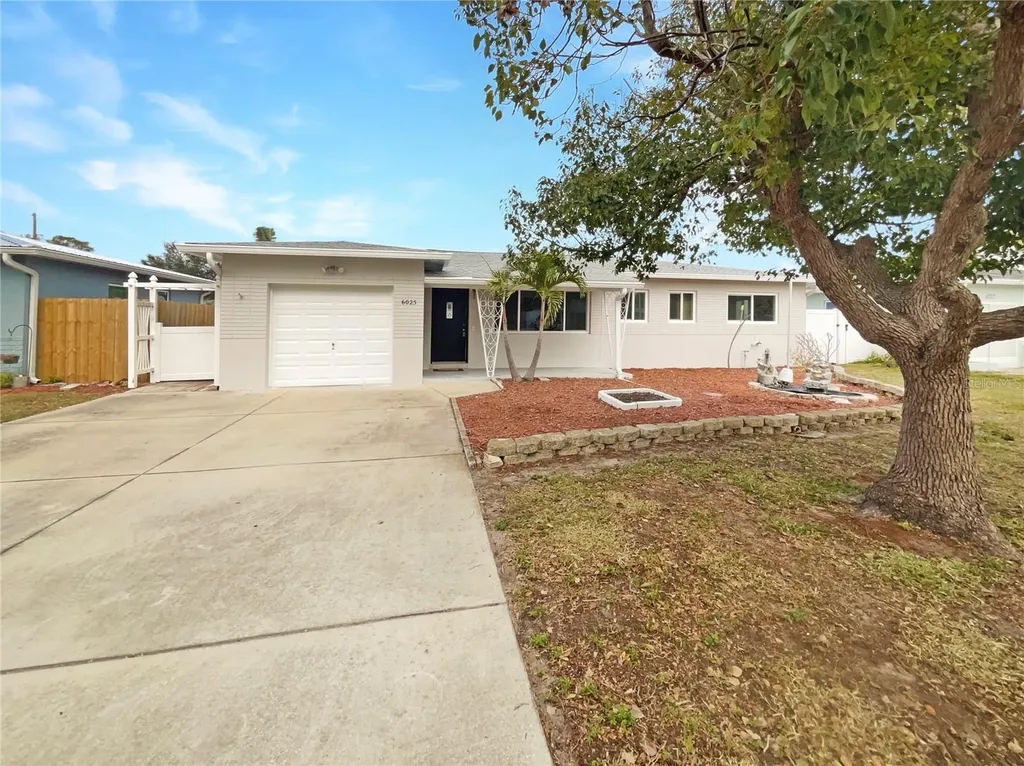 6025 43rd Avenue N St Petersburg FL 33709