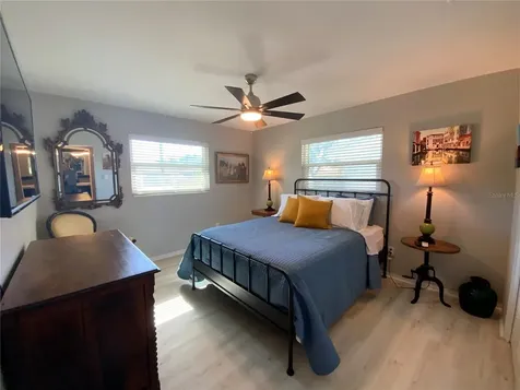 2695 68th Avenue S St Petersburg FL 33712