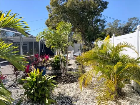 2695 68th Avenue S St Petersburg FL 33712