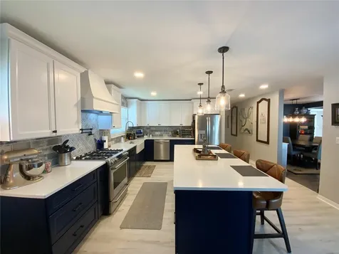 2695 68th Avenue S St Petersburg FL 33712