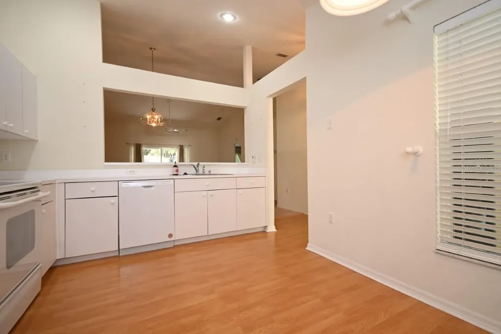 35324 Whispering Pines Drive Zephyrhills FL 33541