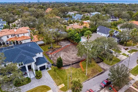 4610 W Lamb Avenue Tampa FL 33629