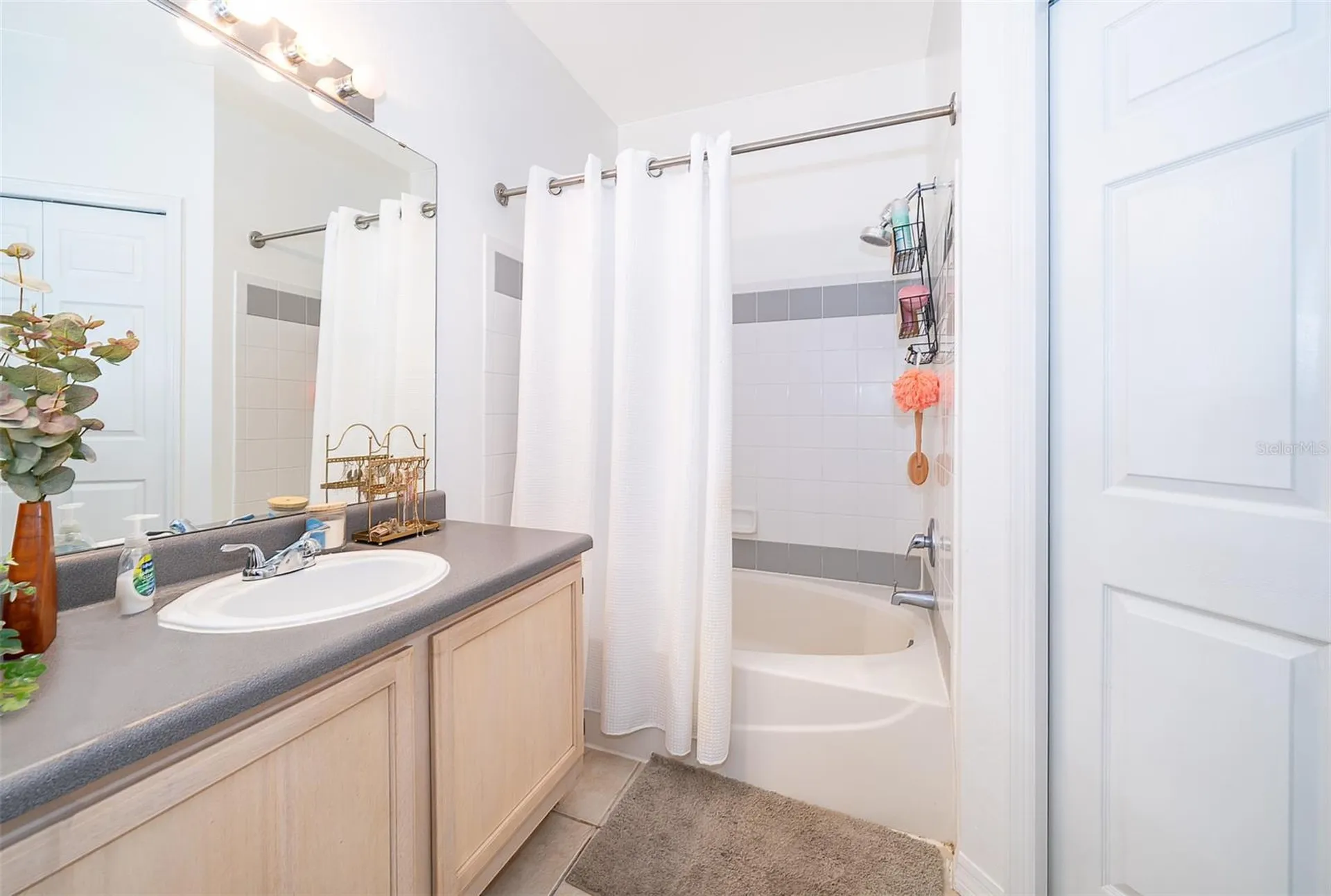 6413 Astor Village Avenue Orlando FL 32835