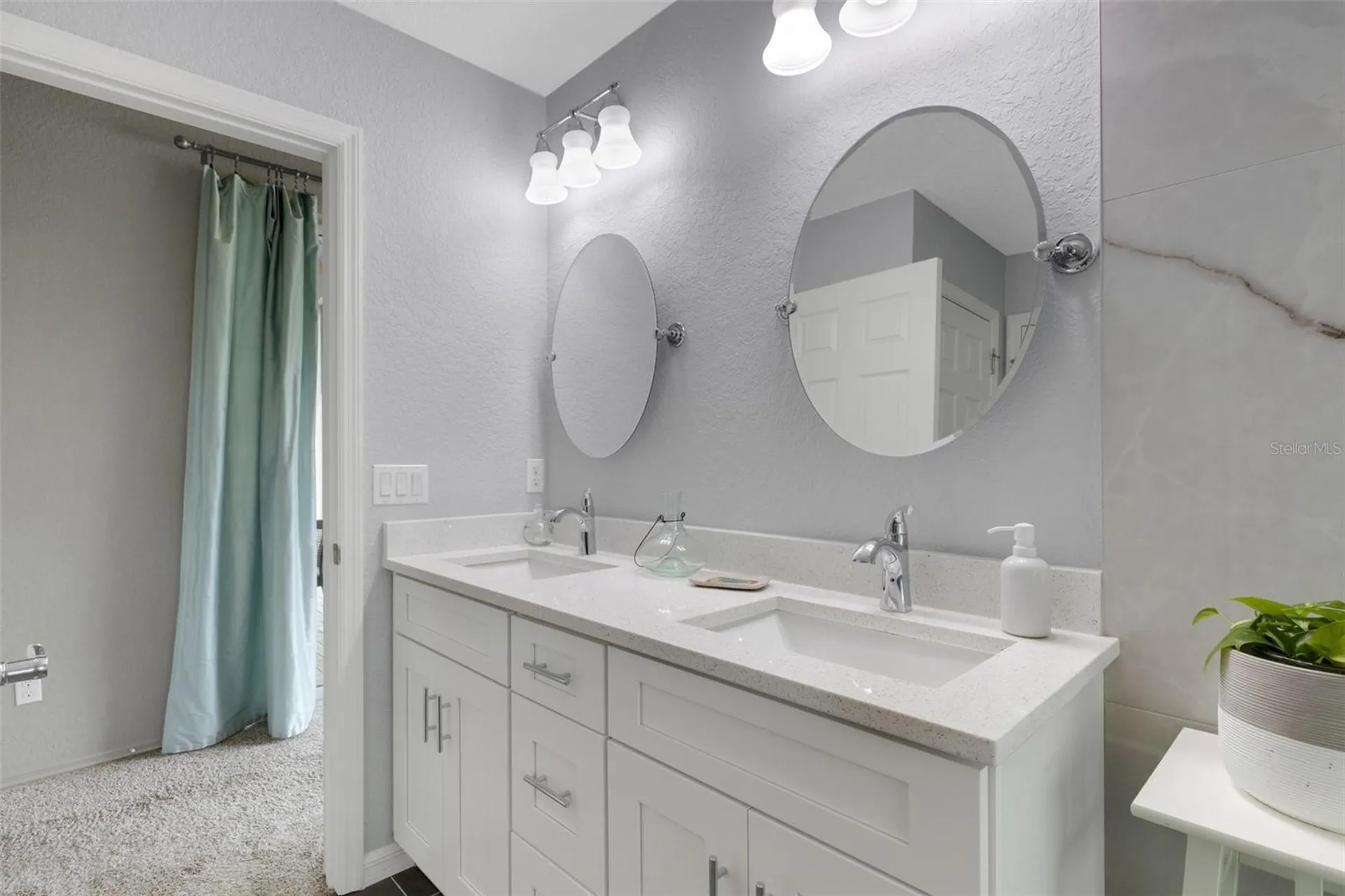 336 Del Sol Avenue Davenport FL 33837