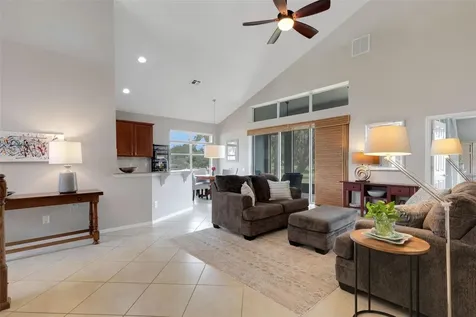 336 Del Sol Avenue Davenport FL 33837