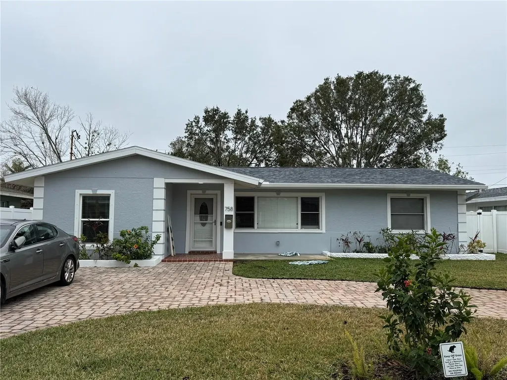 758 44th Avenue NE St Petersburg FL 33703