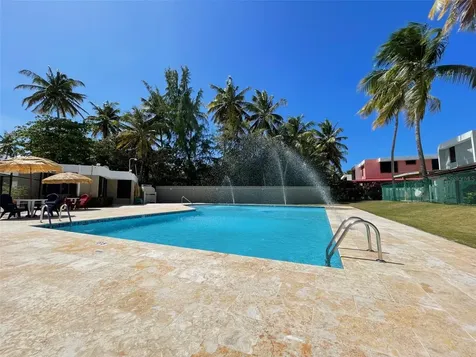 141 Plaza Virgen Gorda Luquillo PR 00773