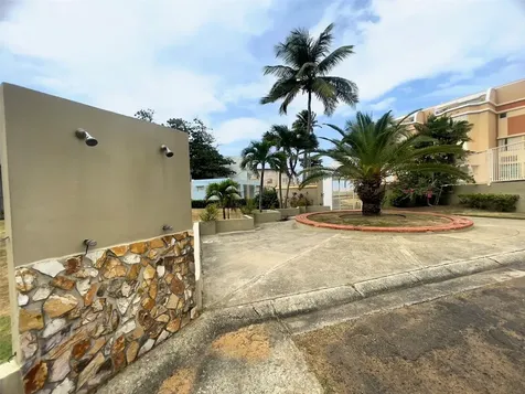 141 Plaza Virgen Gorda Luquillo PR 00773