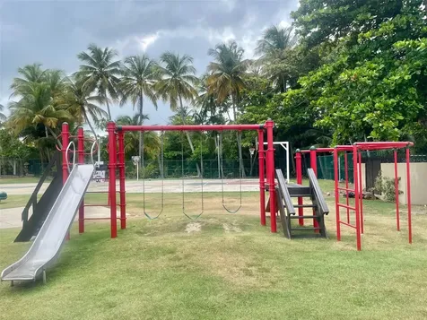 141 Plaza Virgen Gorda Luquillo PR 00773