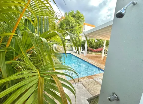 141 Plaza Virgen Gorda Luquillo PR 00773