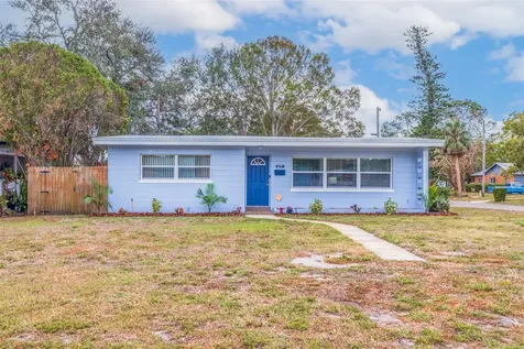 674 61st Avenue S St Petersburg FL 33705