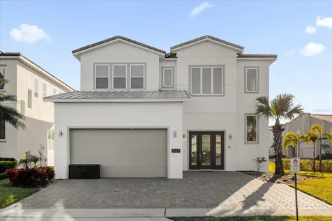 2137 Pine Oak Loop Davenport FL 33837