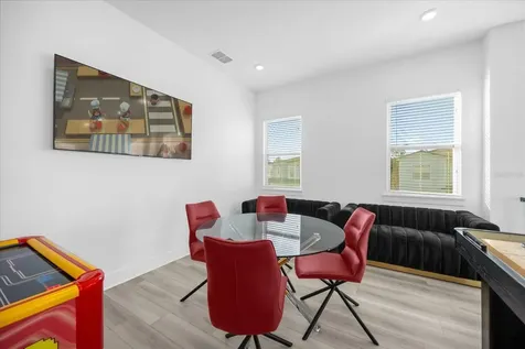 2137 Pine Oak Loop Davenport FL 33837