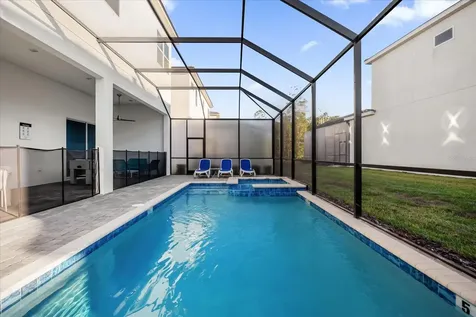 2137 Pine Oak Loop Davenport FL 33837