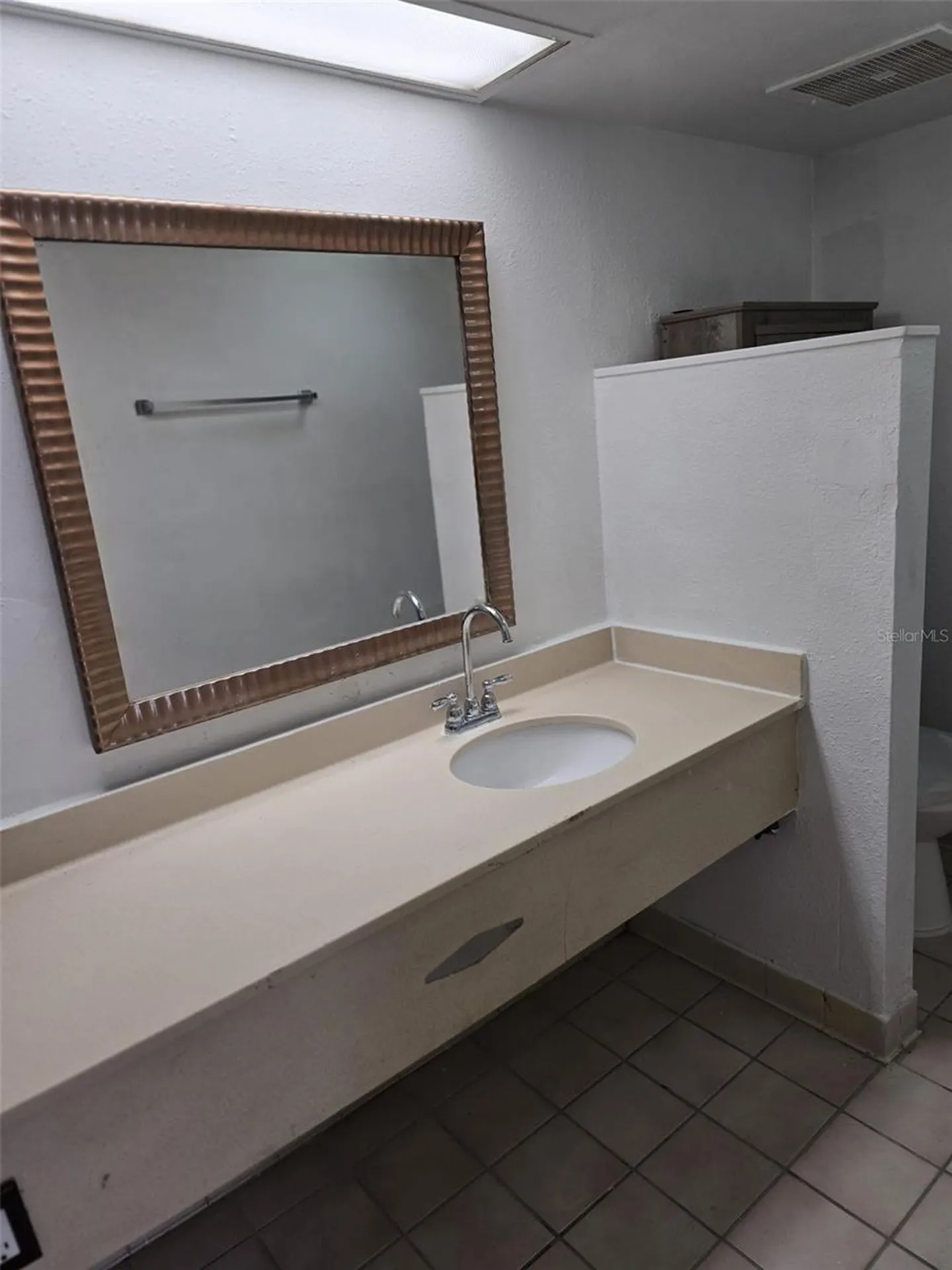 8421 S Orange Blossom Trail Orlando FL 32809