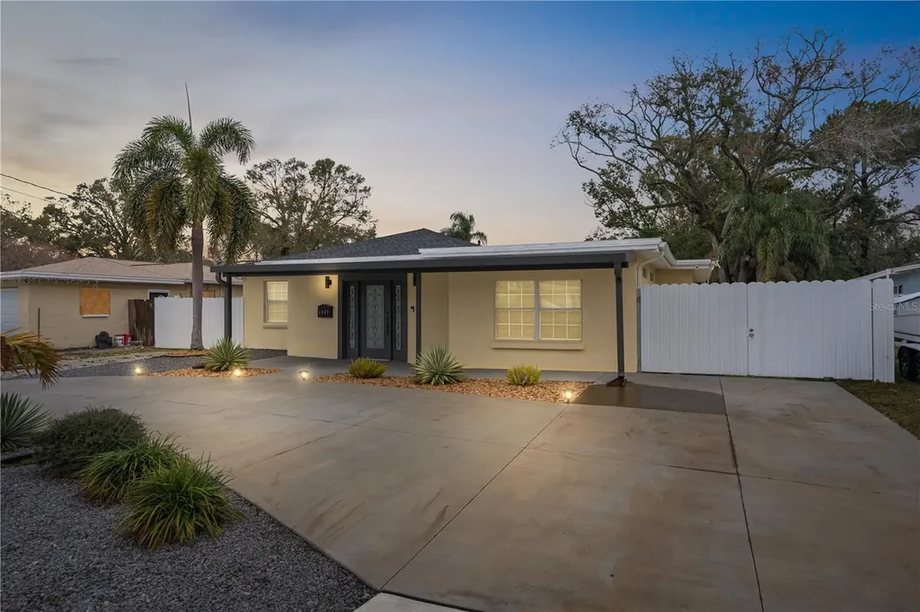 1807 W Crawford Street Tampa FL 33604